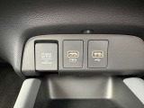 急速充電対応のUSB差込口や情報通信用のUSB差込口もありますので、お客様の必要な場面に応じて必要な機能が使えます!