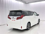 沢山乗れるのがこの車の魅力!2台で移動しないと・・・なんて時もこの車なら1台で!大活躍です♪