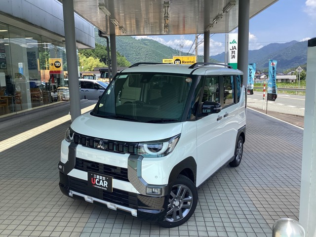 デリカミニ T プレミアム 4WD 