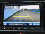 リアワイドカメラシステム!従来の視野に加えて、後方側方を約180&deg;まで見えるワイドビューと、後方を真上から見たような視野で駐車時などに便利なトップダウンビューの3つの視野があります!