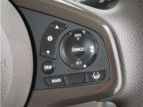 ◆アダプティブクルーズコントロール◆予め設定した車速内でクルマが自動的に加減速。前走車との適切な車間距離を維持しながら追従走行します。【LKAS】車線維持支援システムでステアリング操作を支援。
