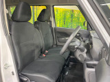 運転席シート廻りは使用感も少なく、良好な状態となっています。前オーナー様が丁寧に使っていたことがよくわかりますね。