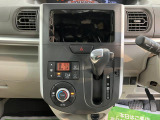 快適にお乗りいただくために、外装を美しく仕上げるだけではなく、内装も細部にいたるまで徹底した清掃・洗浄を実施しております。