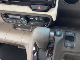 この度は、当店のお車をご覧いただきまして誠にありがとうございます。当店では全国販売・納車も行っております。県によって陸送費用は異なりますのでお気軽にお問い合わせください。