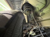 お車を安心してお乗りいただく為には、足回りの定期点検が欠かせません。サービスサポート(有償保証)では無料点検もご提供しており、安心のカーライフをお過ごしいただけるサポート体制が整っています。