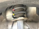 お車を安心してお乗りいただく為には、足回りの定期点検が欠かせません。サービスサポート(有償保証)では無料点検もご提供しており、安心のカーライフをお過ごしいただけるサポート体制が整っています。