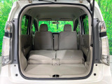 普段のお買い物や通勤、送迎等に十分な荷室スペースを確保しております。セカンドシートを倒すと、大きな荷物の積載も可能です♪