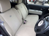 内装もきれいです。こちらも掃除をしておりますが納車前には再度掃除を行います。