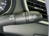 【オートライト】車外の明るさに応じて自動的にライトの点灯・消灯をしてくれます