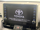 【純正9型ナビ】人気の純正ナビを装備。オーディオ機能も充実しており、Bluetooth接続すればお持ちのスマホやMP3プレイヤーの音楽を再生可能!毎日の運転がさらに楽しくなります!!