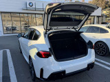 自動車保険も純正のクオリティを。BMWの正規ディーラーのみが取り扱い可能な、BMW専用自動車保険。専任のスタッフが皆様のカーライフを24時間365日サポート致します。