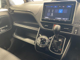【 オートエアコン 】車内温度を感知して自動で温度調整をしてくれるのでいつでも快適な車内空間を創り上げます!