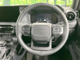 【ステアリングヒーター】冬場に冷たくなりやすい革巻きステアリングを、スイッチ一つで素早く適温に!エアコンよりも早く温まってくれるので、寒い日の運転も快適になりますね♪
