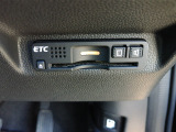 ETC付。高速道路の料金所はキャッシュレスで通過です。サービスエリア等にあるスマートインターの出入りも利用可能でとっても便利。ご納車後すぐにお使い頂けるようセットアップしてのお渡しとなります。
