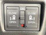 【両側パワースライドドア】スマートキーや運転席のスイッチで後席両側スライドドアの開閉が可能♪電動だから力を入れてドアを開ける必要が無く、小さなお子様でも簡単に開け閉めでき快適です♪
