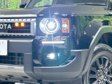 【LEDヘッドライト】悪天候や夜間走行時も良好な視界を確保し安心して運転できる高輝度LEDヘッドライトを装備!点灯速度が早く、消費電力も抑えられています。