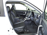 高品質カークリーニング 外装・内装、岐阜トヨペットの専門スタッフがシートもカーペットも綺麗に洗浄済み!プロの仕上げを是非ご確認ください。
