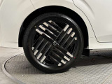 タイヤサイズは205/50R17です♪