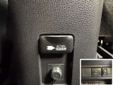 AC100V、1500Wのコンセントを車内に設置。アウトドアや駐車場で野外のコンセントとして利用できます。また、停電などの非常時にも使える便利な機能です!