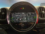 ●純正HDDナビ:一体感のあるナビは、高級感ある車内を演出してくれます。Bluetooth再生などオーディオ機能も充実しておりますので、運転もより楽しめます♪
