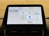 ディスプレイオーディオを装備。スマホと車をつなぐことで、これまでのナビに加えていろんなサービスが楽しめます。