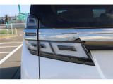 極限までこだわった仕入れで低価格を実現。低価格で良質なお車を全社総台数2,000台以上の在庫からお選びいただけます。営業時間 10:00〜19:00