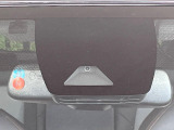 【トヨタセーフティセンス】走行中に前方の車両等を認識し、衝突しそうな時は警報とブレーキで衝突回避と被害軽減をアシスト。より安全にドライブをお楽しみいただけます。