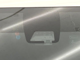 【トヨタセーフティセンス】走行中に前方の車両等を認識し、衝突しそうな時は警報とブレーキで衝突回避と被害軽減をアシスト。より安全にドライブをお楽しみいただけます。