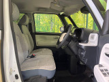 運転席シート廻りは使用感も少なく、良好な状態となっています。丁寧に使われていたことがよくわかりますね。