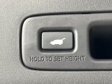 【パワーバックドア】スマートキーや運転席のボタンを押すだけでリアゲートが自動で開閉します!荷物を持っている時や、高い位置にあるバックドアを閉める際に便利な機能です♪