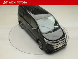 両側パワースライドドア付きだから、狭い駐車スペースなどでの乗り降りラクラク♪小さなお子さまのいるご家庭には嬉しい装備です。