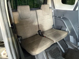 座席部分をコンパクトに収納でき、広大な荷室スペースとしてお使いいただけます!乗車人数や荷物の量など利用シーンに合わせて3列目を有効活用でき、とっても便利♪