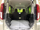 普段のお買い物や通勤、送迎等に十分な荷室スペースを確保しております。セカンドシートを倒すと、大きな荷物の積載も可能です♪