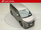 両側パワースライドドア付きだから、狭い駐車スペースなどでの乗り降りラクラク♪小さなお子さまのいるご家庭には嬉しい装備です。