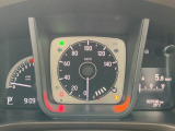 ワンオーナー 走行29.180km 新車保証付です