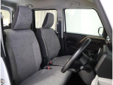 広さと安心を両立した、快適運転空間です。