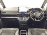 ★いつでも気持ちよく運転できて、使い勝手のいい収納や体をケアするシート、細部にまでこだわったインテリア♪
