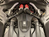 3.9L V8ターボエンジン搭載、600CVを発揮します。(カタログ値)