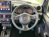 【純正革巻きステアリング】上質な革を使用することで、手にしっかり馴染みとても運転しやすいハンドルです♪