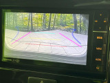 【バックカメラ】駐車時に後方がリアルタイム映像で確認できます。大型商業施設や立体駐車場での駐車時や、夜間のバック時に大活躍!運転スキルに関わらず、今や必須となった装備のひとつです!