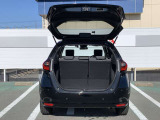 ホンダの新車も全て取り扱っております。ホンダの整備士がいるサービス工場も併設しているので、点検、整備、車検、全てお任せ下さい。店内は落ち着いたショールームにキッズスペースもございます。