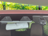 【スズキ セーフティサポート】走行中に前方の車両等を認識し、衝突しそうな時は警報とブレーキで衝突回避と被害軽減をアシスト。より安全にドライブをお楽しみいただけます。
