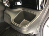 【ドリンクホルダー】こちらにドリンクホルダーがついています!