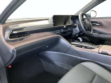 すっきりとしたデザインの内装は、さすがトヨタ車の上品さを感じます。