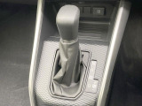 【マニュアルモード】シフトのアップダウンが可能なマニュアルモードも装備されておりますので、エンジンブレーキや力強い加速も思いのままに操作できます。
