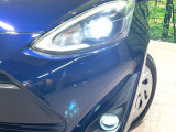 【LEDヘッドライト】悪天候や夜間走行時も良好な視界を確保し安心して運転できる高輝度LEDヘッドライトを装備!点灯速度が早く、消費電力も抑えられています。