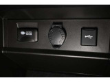 AC100V100Wアクセサリーコンセント装備!アクセサリーDC12Vソケット装備!USB端子ソケット装備!
