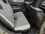 専属スタッフが、お車の内装、外装の仕上げを行っております。納車前にもう一度チェックを行いまして納車をさせていただいております。