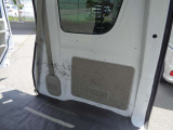 お仕事で使用された車輛の為、荷室に相応のキズ等がございますのでご了承ください