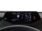 視点移動が少ないセンターメーター、ロングドライブも疲れません。